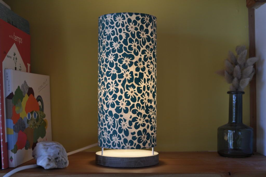 Lampe artisanale papier