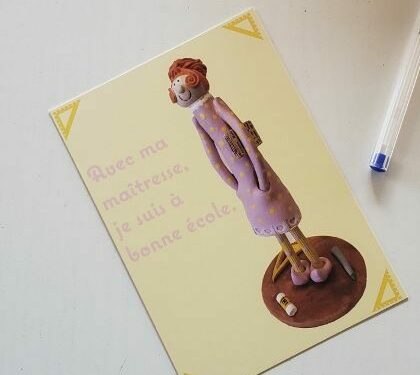 Carte postale institutrice céramique