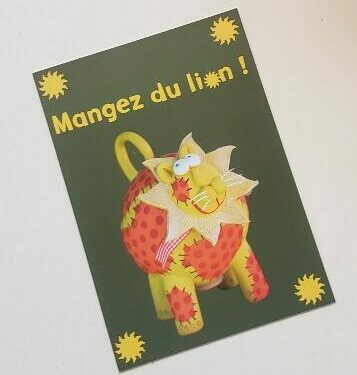 Carte postale lion céramique