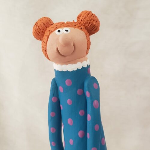 Gros plan personnage décoratif céramique