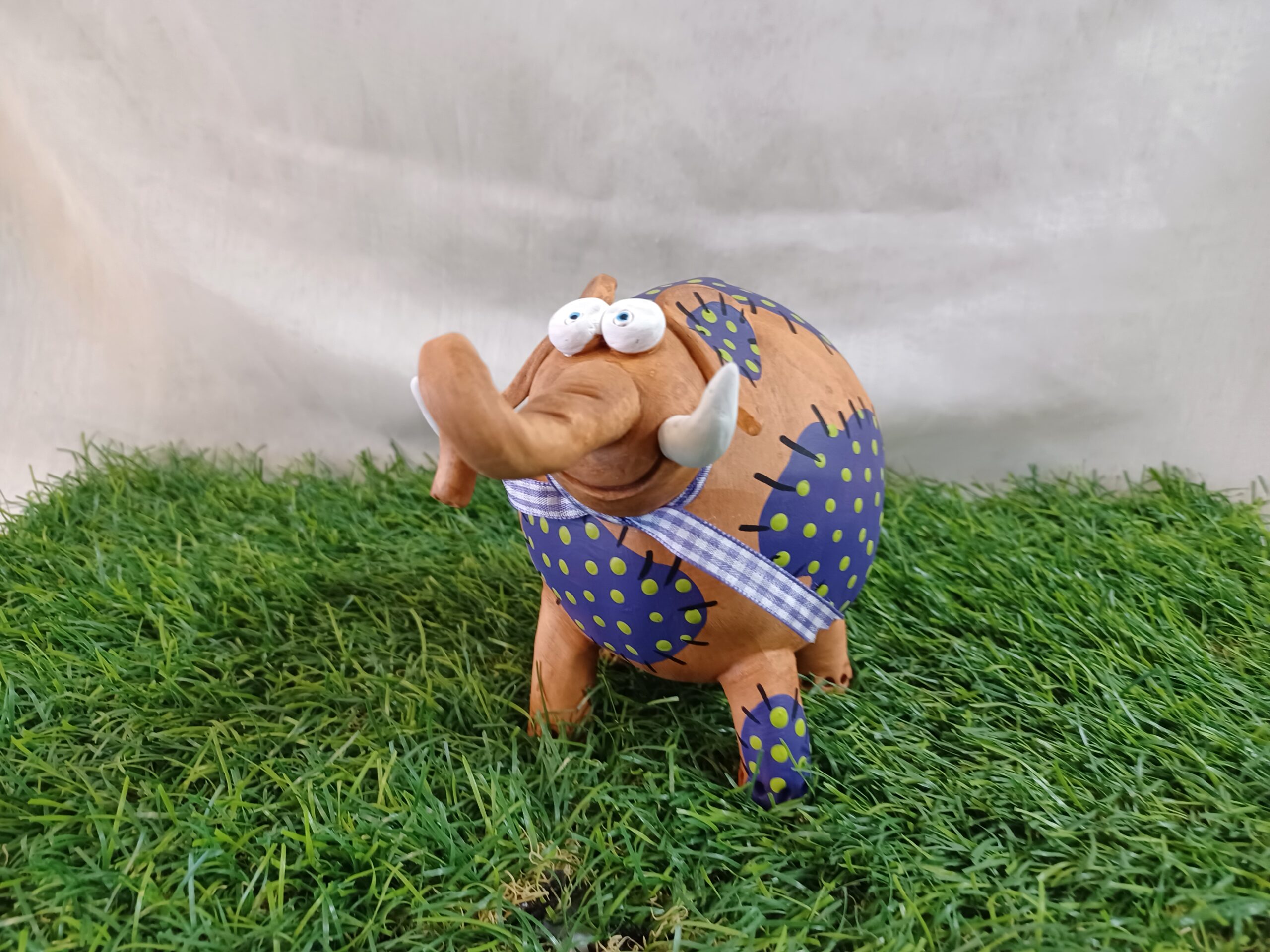 Éléphant décoratif céramique